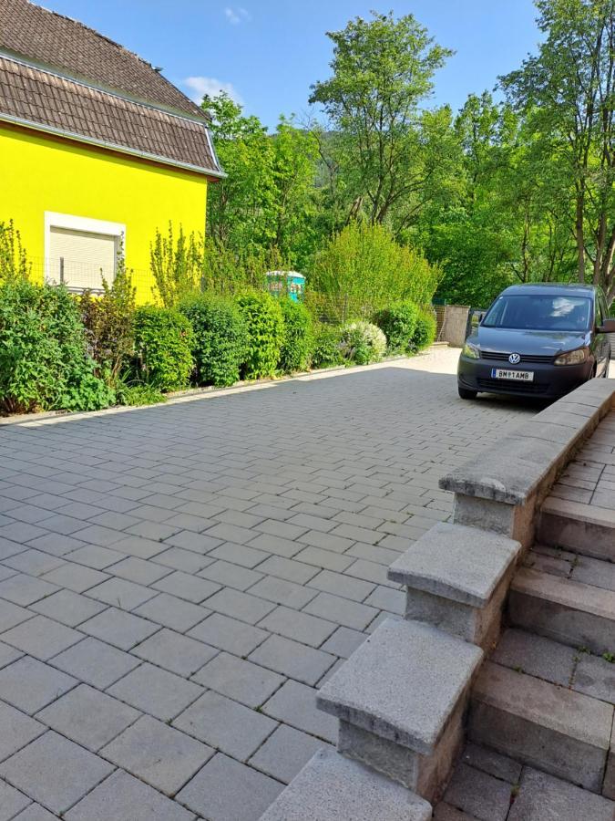 Ferienwohnung Brenner ブルック・アン・デア・ムーア エクステリア 写真
